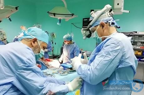 عملية جراحية معقدة لدماغ طفل في مستشفى الملك المؤسس