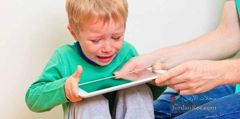 كيف توقف إدمان طفلك على اللعب الالكتروني