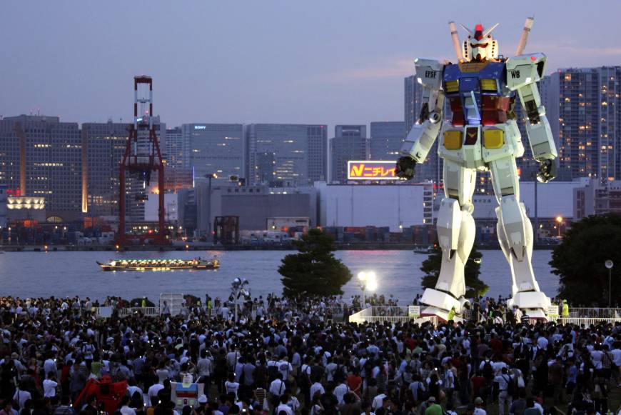  روبوت جاندام العملاق (Giant Gundam Robot)