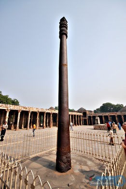 العمود الحديدي (the lron column)