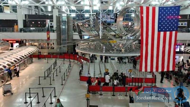 مطارات أمريكا تسجل أعلى نسبة مسافرين لعام 2021