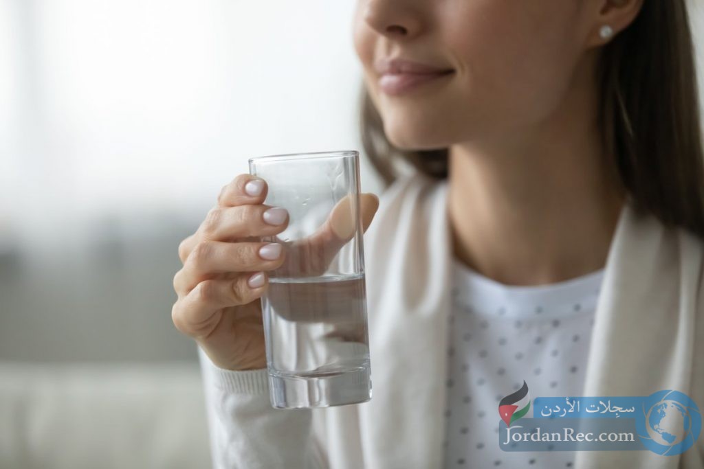 11 سببًا لماذا يجب أن تشرب الماء الآن 