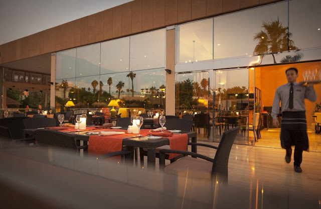 مطلوب مطعم سياحي جديد في عمان طاقم كامل ــ برواتب جيد ــ بدل أكل ــ بدل خدمة